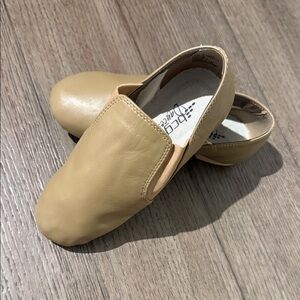 Girls jazz dance shoes